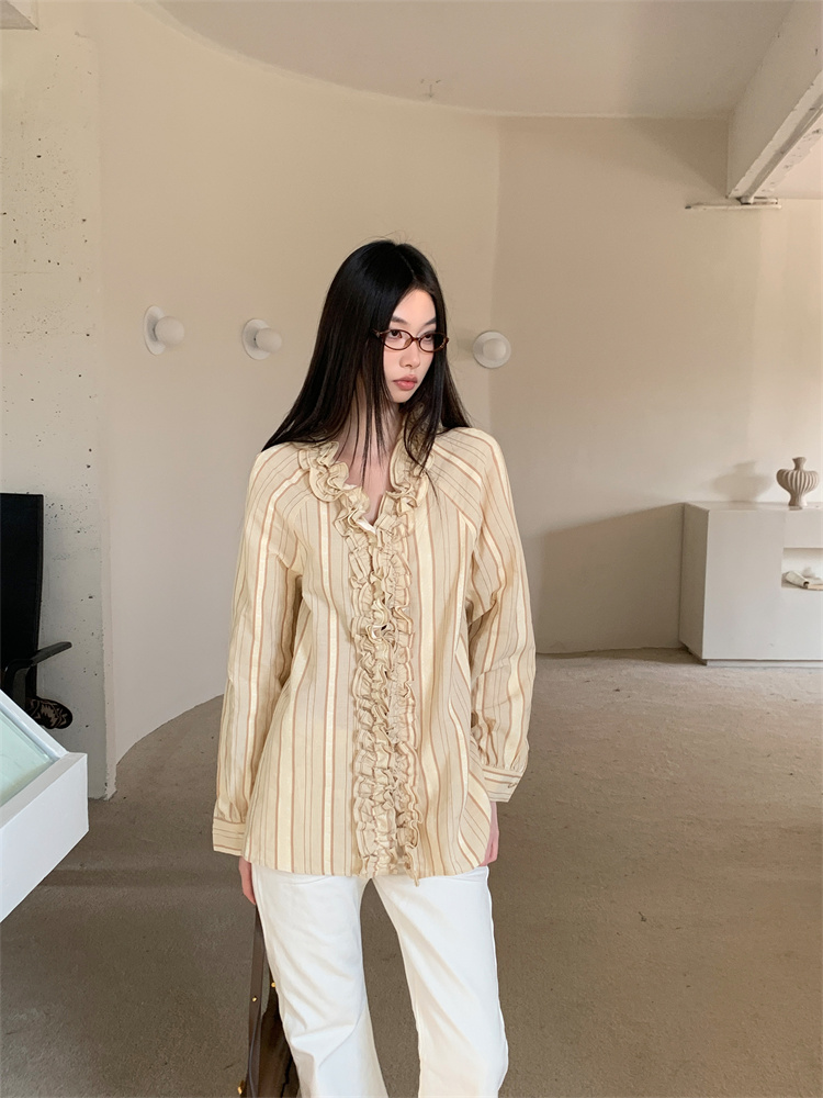 Yellow Winter Clothing - Cheerart-女性用の黄色のストライプのデザイナーシャツ,Vネックのシャツ,ボタン付きのブラウス,長袖のトップス,ファッショナブルな服