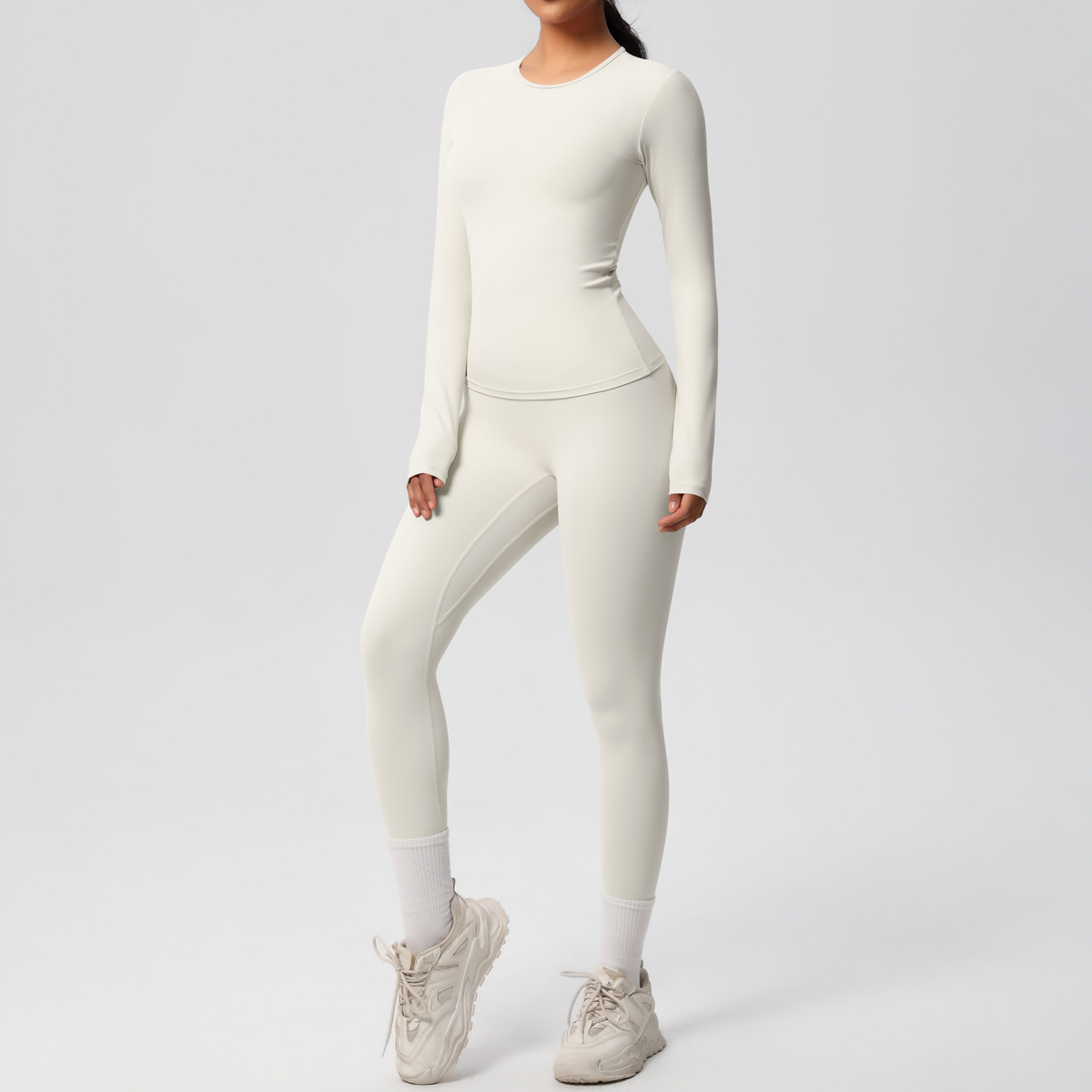 JUREN 2ピースヨガスーツ スポーツセット レディース  - Winter Clothing Logos のレビューと価格