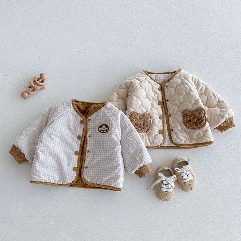 2025年韓国ベビー冬服可愛いクマ柄両面着用アウターウェア男 - Winter Clothing Baby Girl のレビューと価格