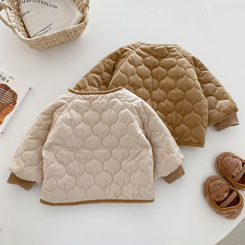 2025年韓国ベビー冬服可愛いクマ柄両面着用アウターウェア男 - Winter Clothing Baby Girl のレビューと価格