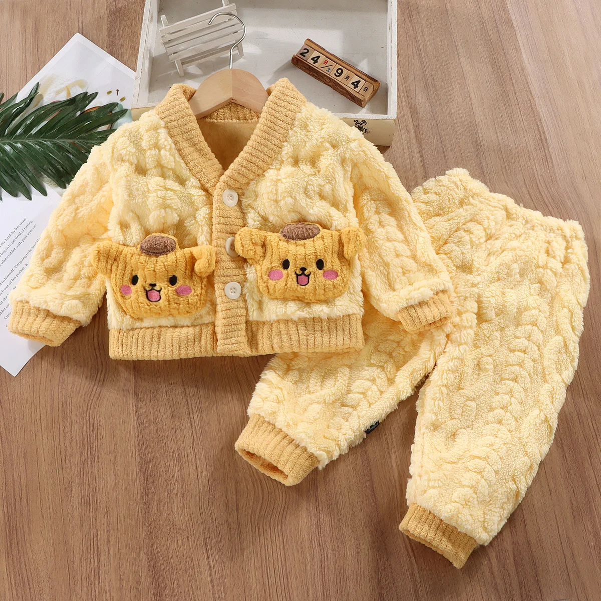 男の子と女の子のための漫画のパジャマ,柔らかいフランネルのパ - Winter Clothing Baby Girl のレビューと価格