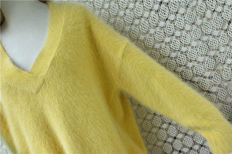 女性用秋冬服 黄色の毛深いアンゴラウサギ毛 Vネック 長袖  - Yellow Winter Clothing のレビューと価格