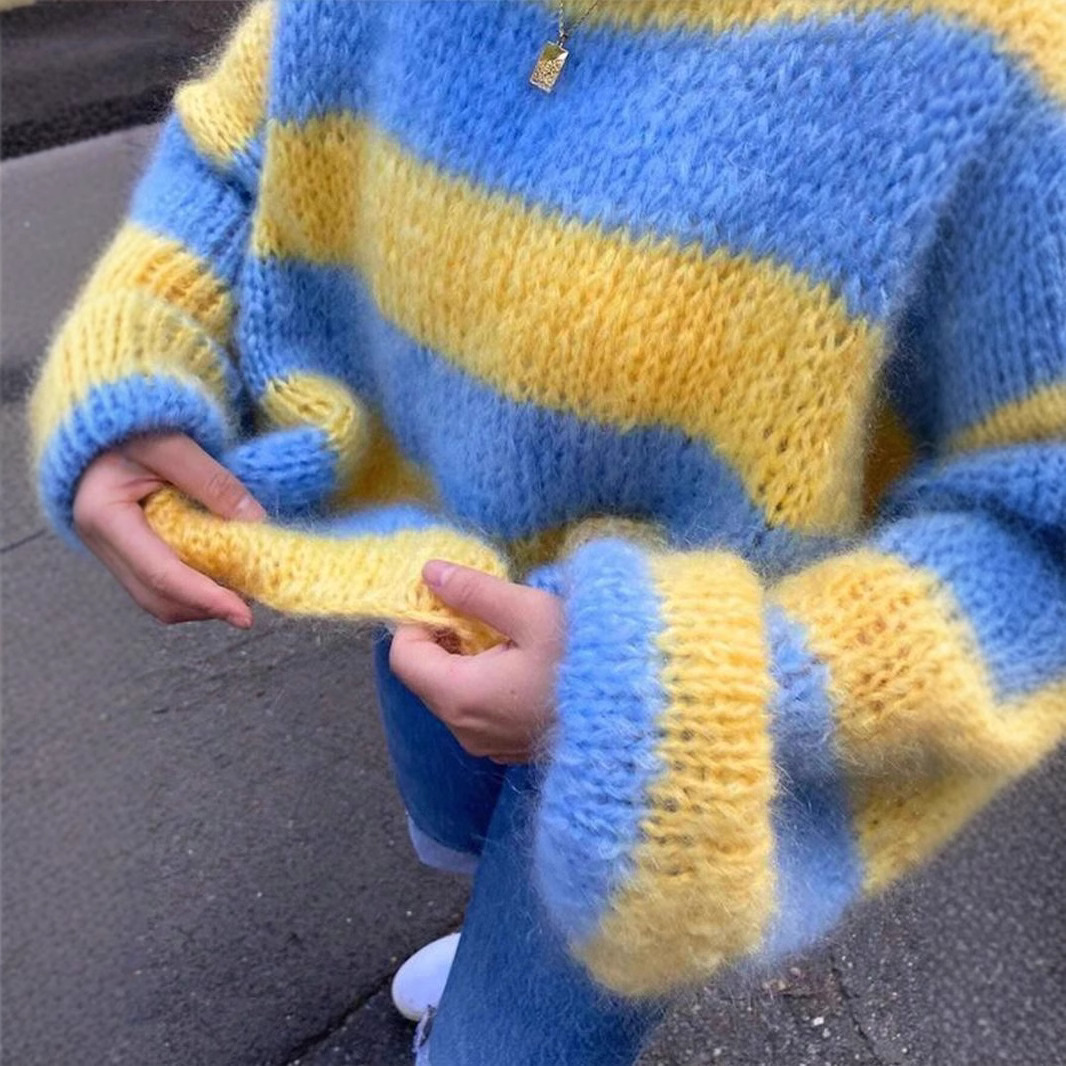 カジュアルな青と黄色のストライプニットプルオーバー、女性用ル - Yellow Winter Clothing のレビューと価格
